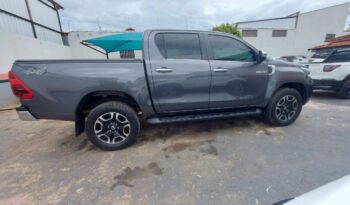 Toyota Hilux  2.8 SRX full