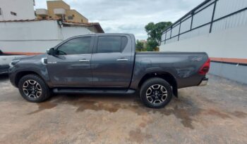 Toyota Hilux  2.8 SRX full