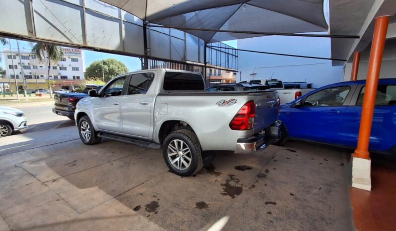 Toyota Hilux  2.8 SRX full